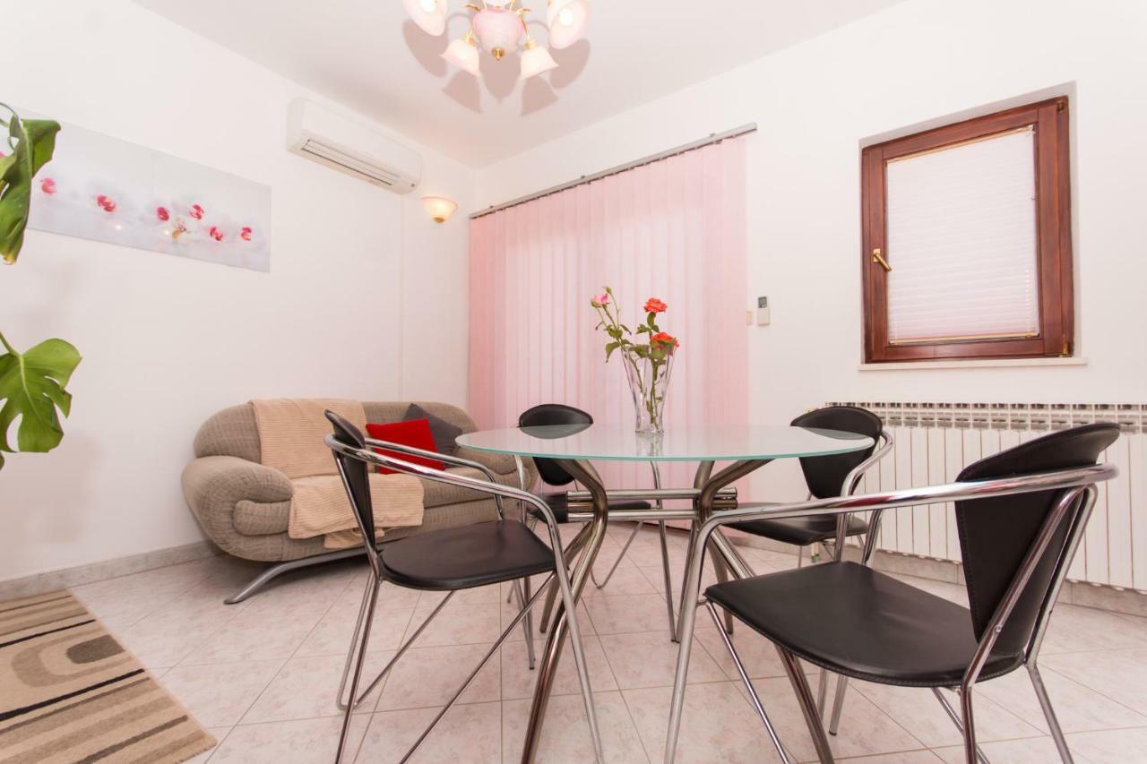 טרוגיר Apartman Mina מראה חיצוני תמונה